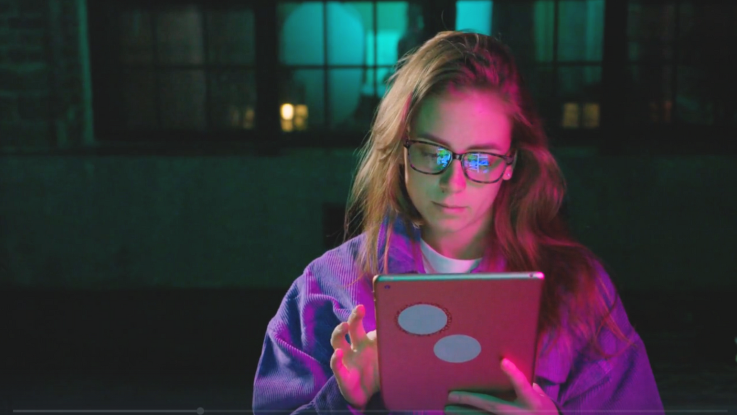 5 Signs Your Skin Is Reacting to Too Much Screen Time